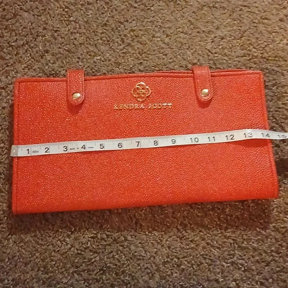 Kendra Scott Red Pebble Leather Jewelry Travel Case - Picture 16 of 16